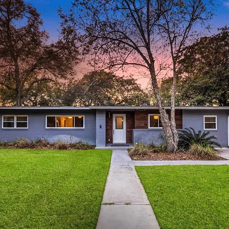 4Br W Private Pool & Fire Pit - 2 Mi To Beach